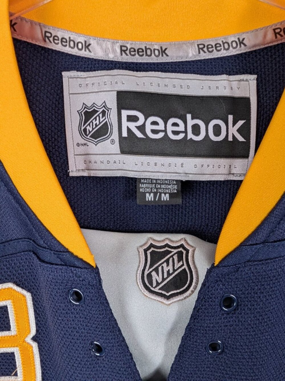 Buffalo Sabres Tyler Ennis jersey - Medium - Picture 2 of 10